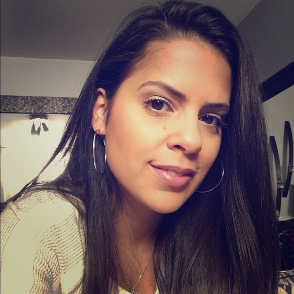 Meet your Posher Melinda - Picture 1 of 2